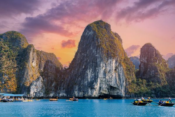 Halong Bay, Vietnam Halong Bay, Vietnam